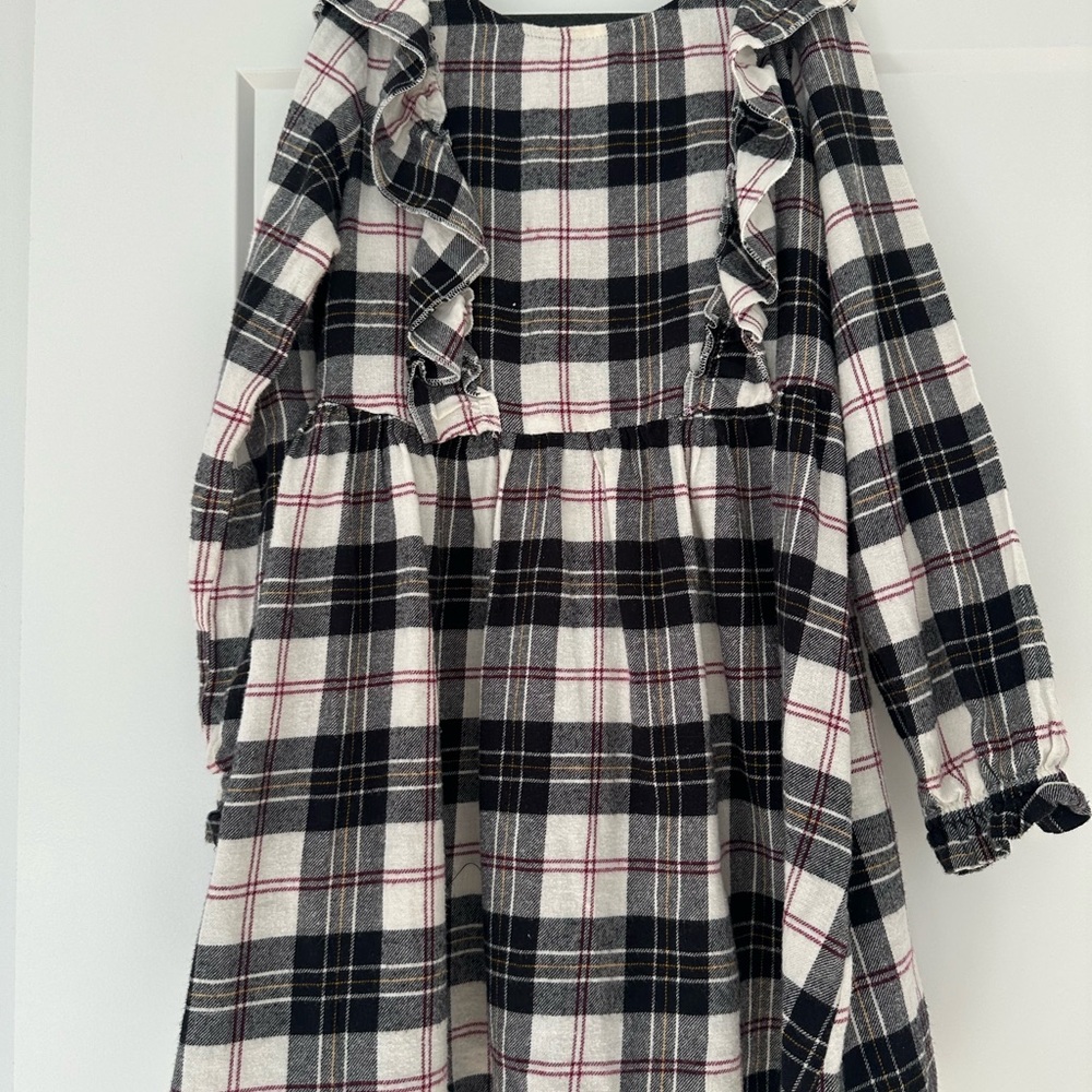 Set 3 beautiful Ruffle Dress - Picture 6 of 12